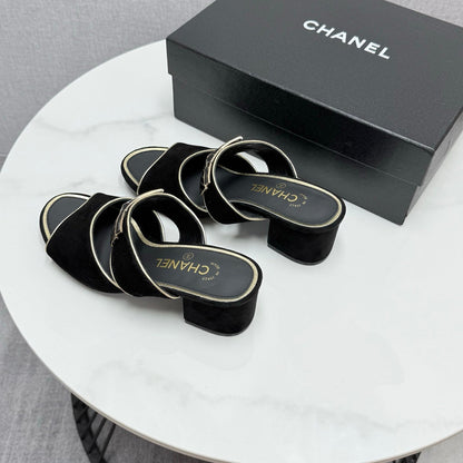 CC DOUBLE-STRAP HEELS 25S IN BLACK SUEDE