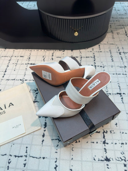 ALAIA HIGH HEEL 9 CM IN WHITE CALFSKIN