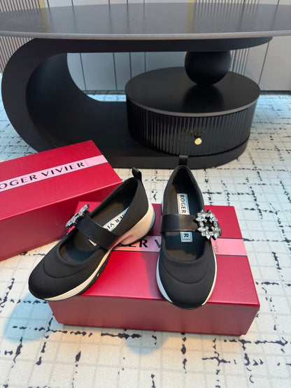 VIV' RUN BALLERINAS IN BLACK FABRIC