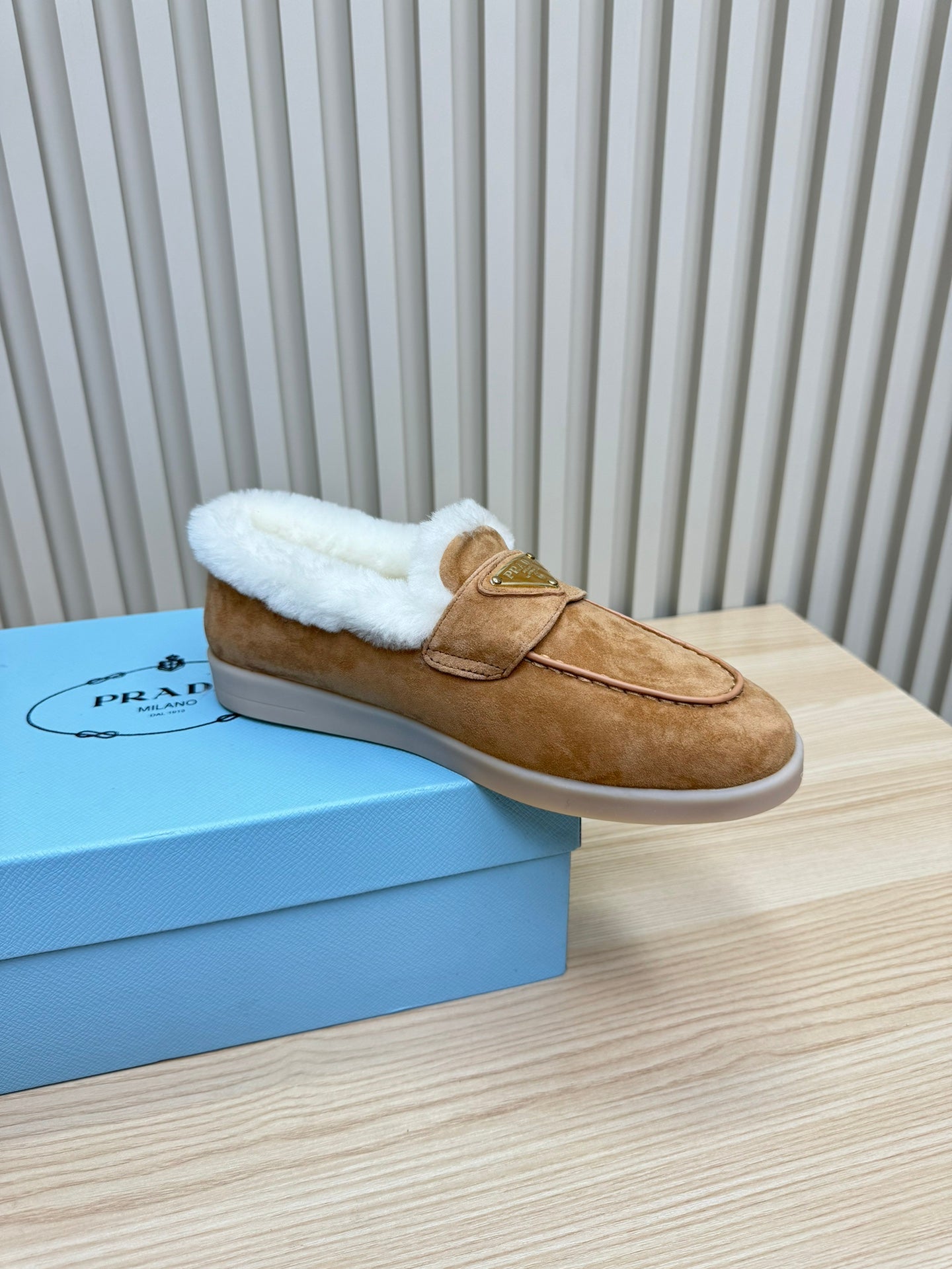 LOAFER IN CAMEL SUEDE AND FUR LINING ATTACHED TRIANGLE LOGO