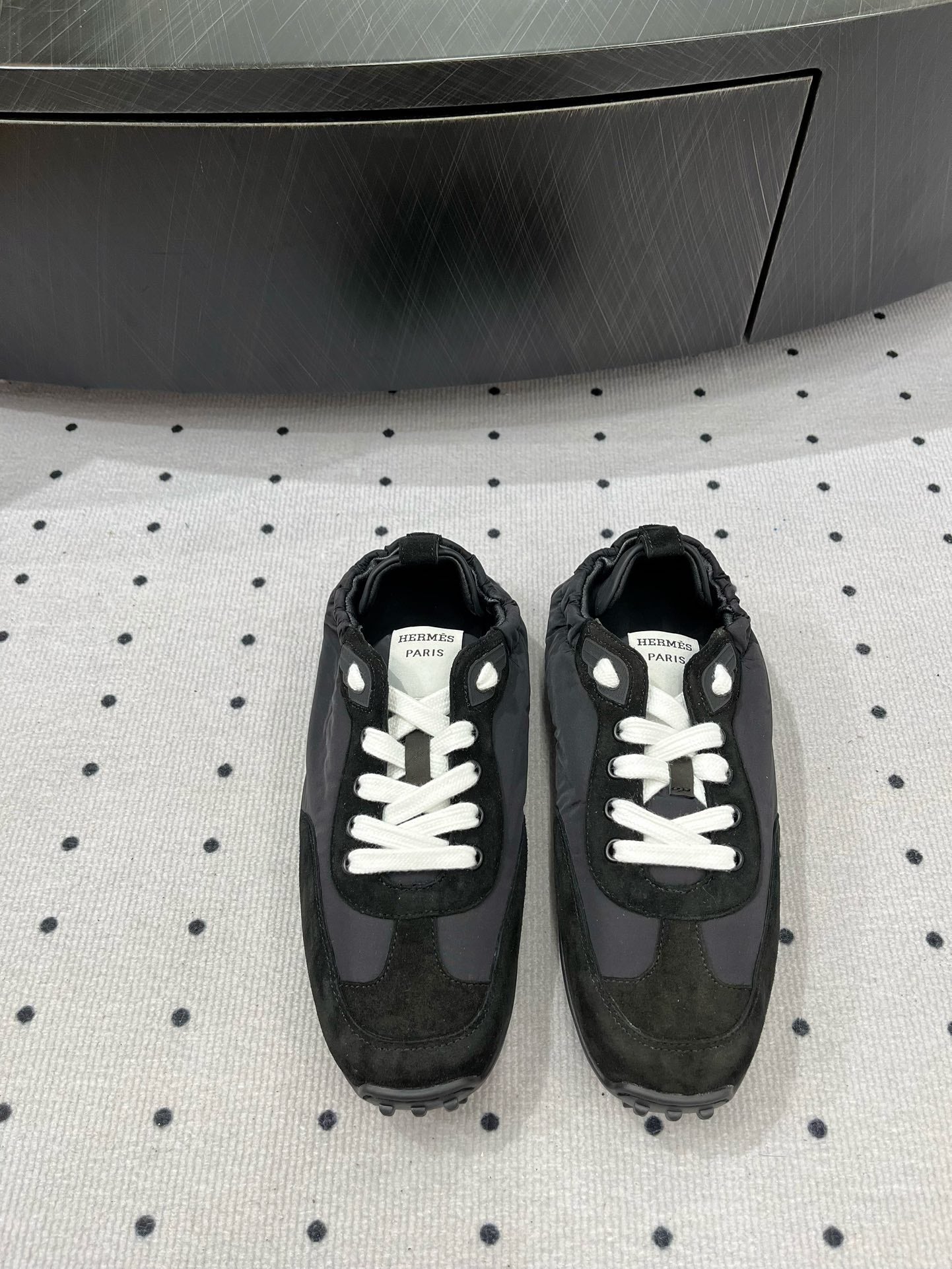 TRAIL SNEAKER IN BLACK SUEDE