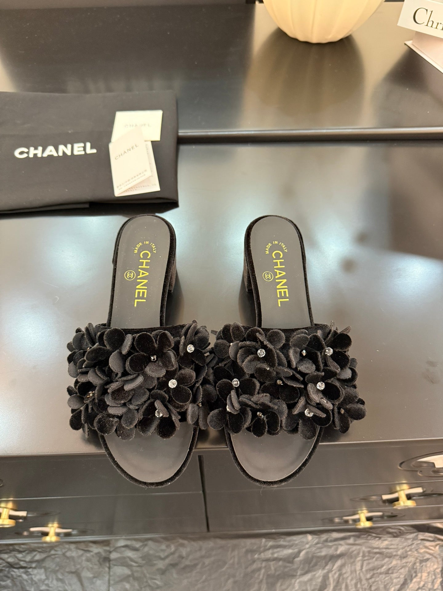 MID HEEL 45 MM MULE IN BLACK VELVET