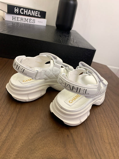 CC Toe Sandals White Patent Leather 299542