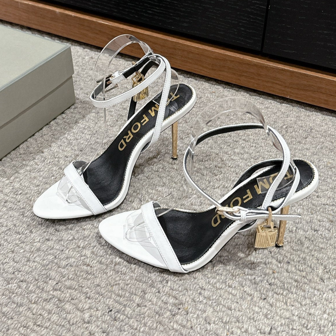 PADLOCK POINTY NAKED SANDAL 85 MM IN WHITE CALFSKIN