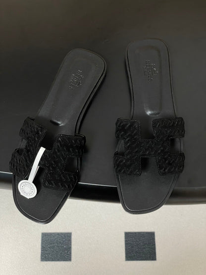 HM 25S ORAN SANDAL IN BLACK SUEDE AND LAMBSKIN