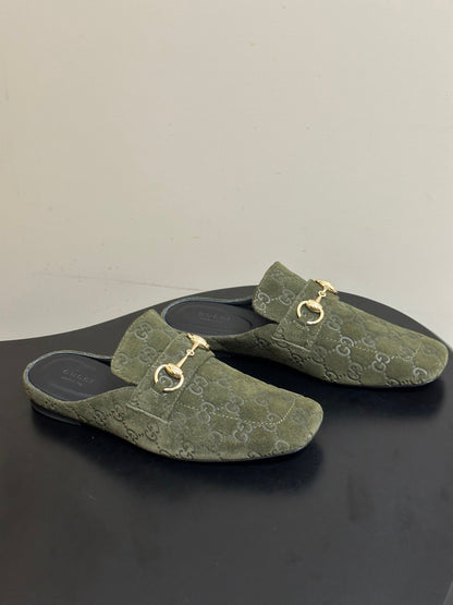 GUCCI 26S HORSEBIT LOAFER MULES IN MOSS GREEN SUEDE