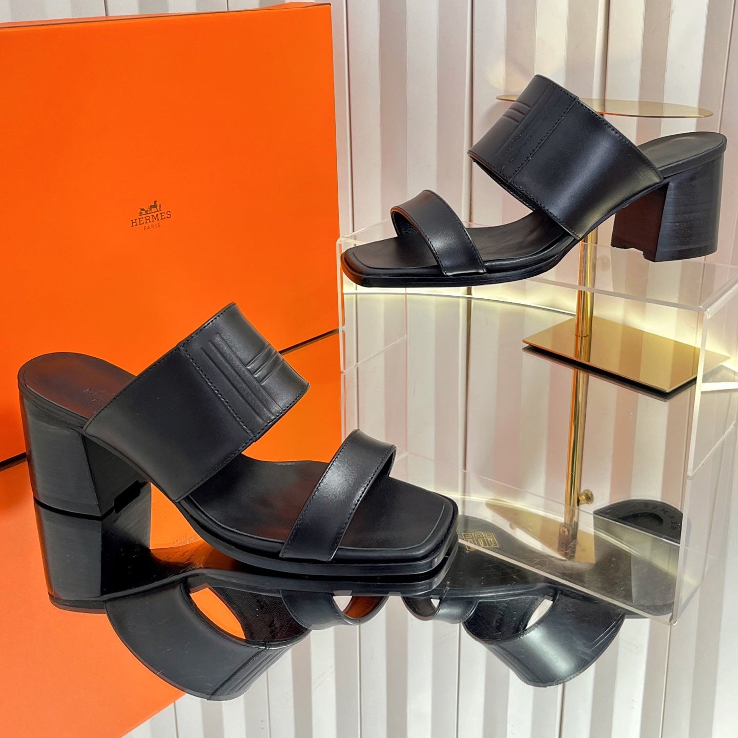 HM 26S MONICA 60 SANDAL IN BLACK CALFSKIN