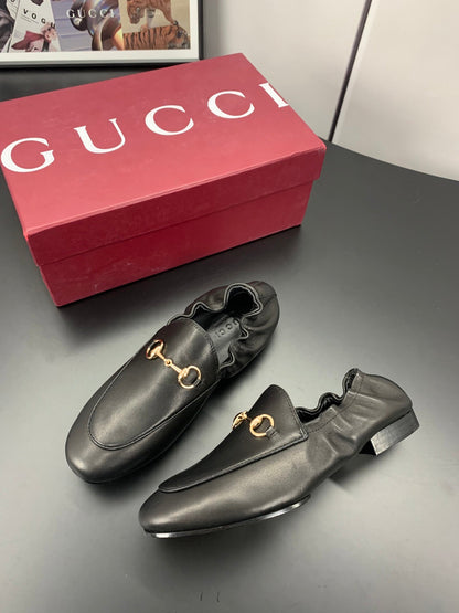 GUCCI 26S LOAFERS IN BLACK CALFSKIN