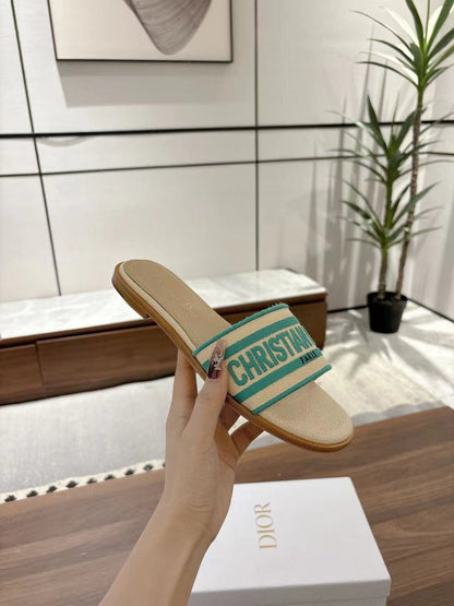 DWAY SLIDES IN BEIGE AND GREEN TECHNICAL FABRIC