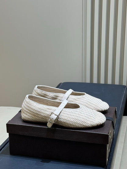 ALAIA 26S KNIT BALLET FLATS IN OFF WHITE SUEDE