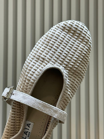 ALAIA 26S KNIT BALLET FLATS IN OFF WHITE SUEDE