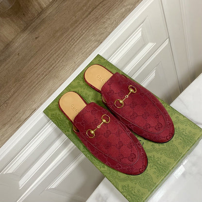 GG MULES IN RED FABRIC GOLD HARD WARE