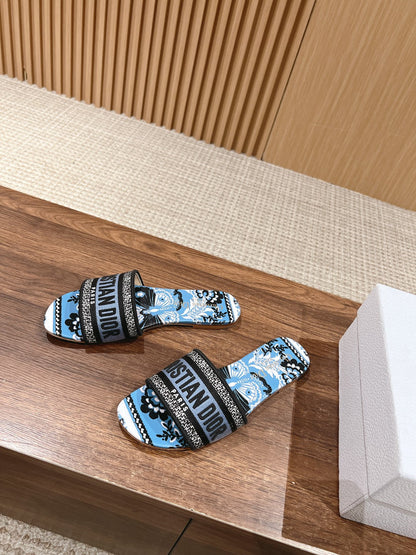 DIOR 26S SLIDE SANDALS IN BLUE FLORAL PRINT LOGO STRAP
