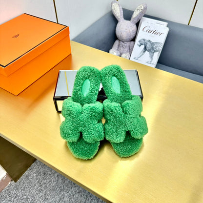 ORAN SHEARLING SANDALS EMERALD GREEN