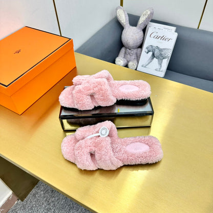 ORAN SHEARLING SANDALS BABY PINK