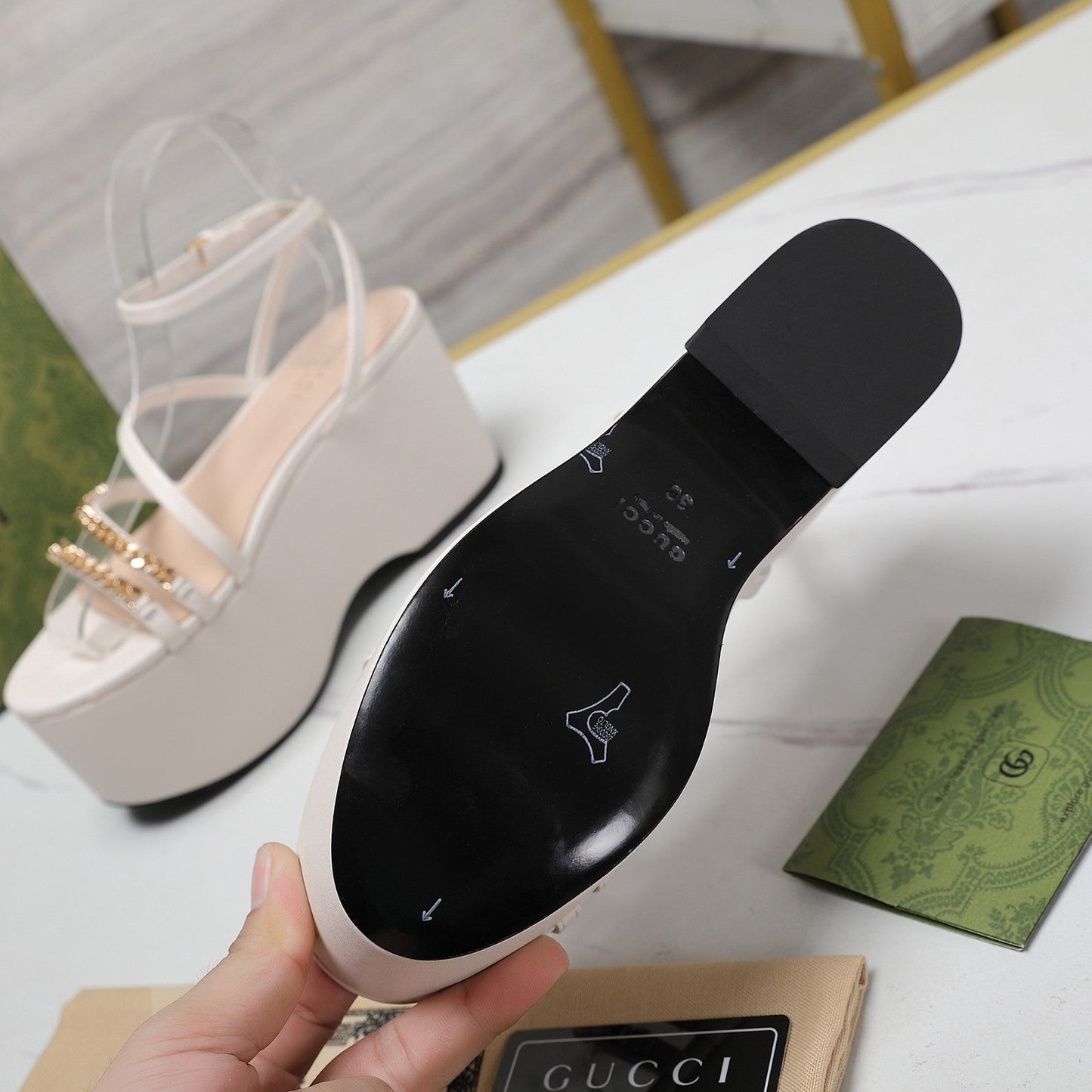 WEDGE PLATFORM IN WHITE SHEEPSKIN