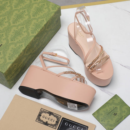 WEDGE PLATFORM IN LIGHT PINK SHEEPSKIN
