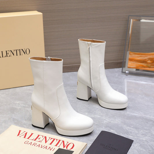 VALENTINO 25S ANKLE BOOTS WITH ZIPPER 90 MM IN WHITE CALFSKIN