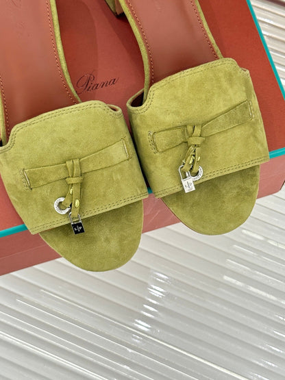 HIGH HEELS IN MOSS YELLOW SUEDE AND LAMBSKIN