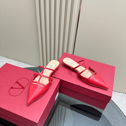 ROCKSTUD WISPY CHERRY RED CALFSKIN MULE 20MM