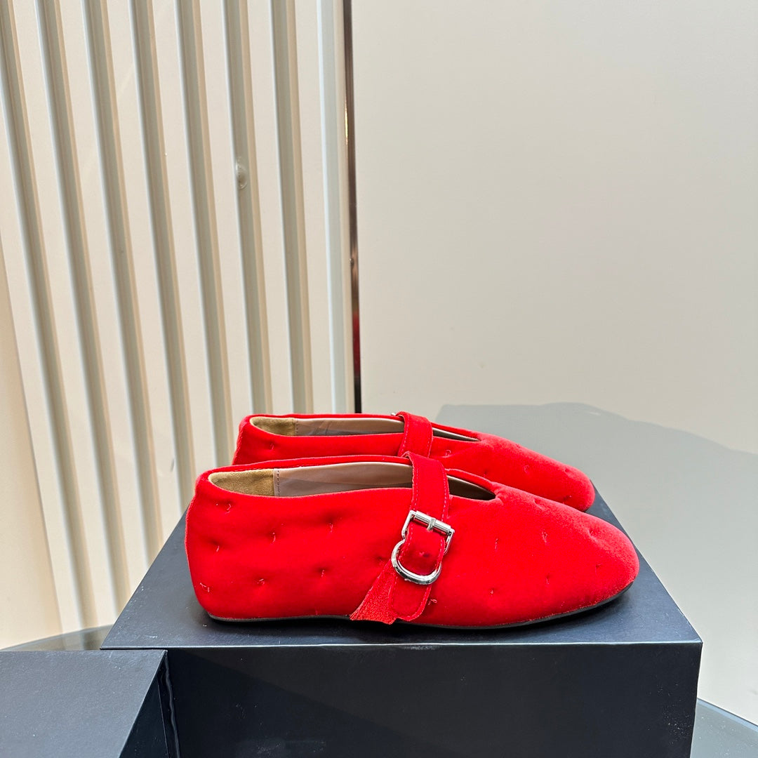 ALAIA BALLET FLATS IN CHERRY RED VELVET