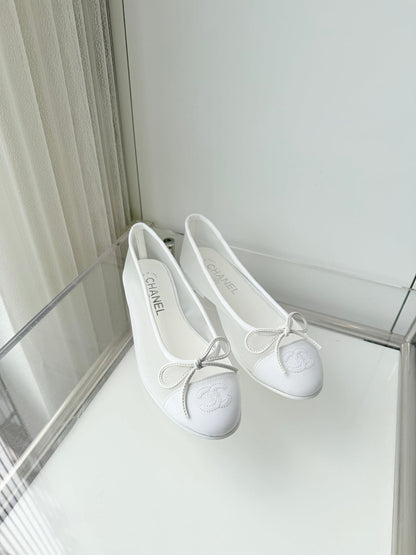CHANEL 26S BALLET FLATS IN WHITE MESH TOE CAP AND BOW