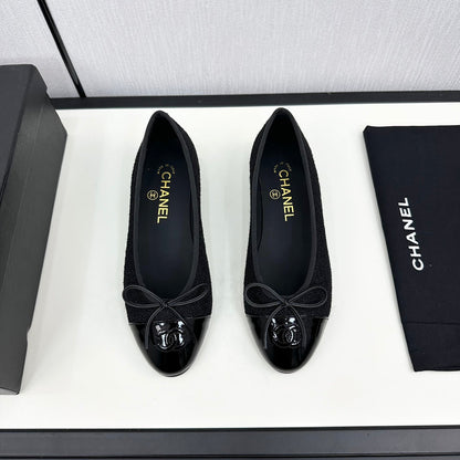 BALLET FLATS IN BLACK TWEED AND CALFSKIN