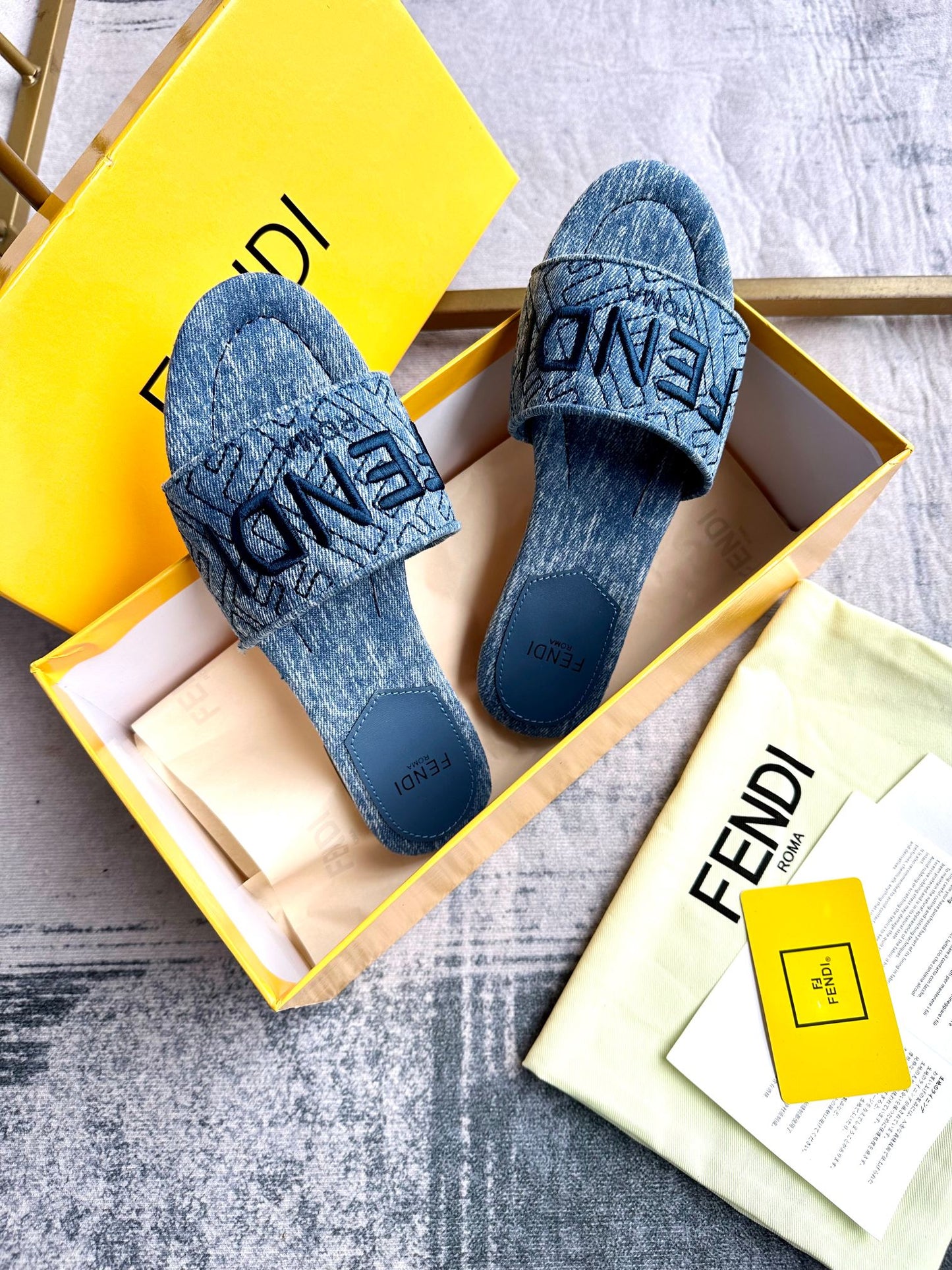 FF 5 Denim Canvas Slide