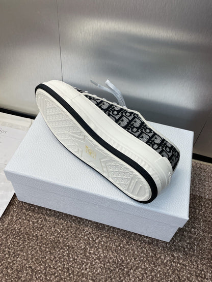 DIOR 25S WALK'N' SNEAKER IN DARK GREY DIOR OBLIQUE EMBROIDERED COTTON