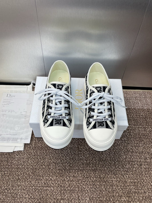 DIOR 25S WALK'N' SNEAKER IN DARK GREY DIOR OBLIQUE EMBROIDERED COTTON