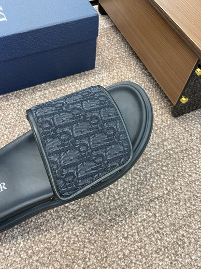 DIOR 25S ALIAS SLIDES IN BLACK CALFSKIN WITH CD OBLIQUE DARK BLUE LOGO