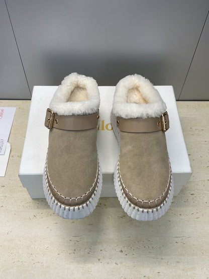 CHLOÉ 26S FUR-LINED WEDGE MULES IN DARK BEIGE SUEDE
