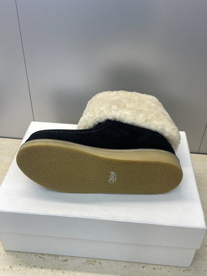CHLOÉ 26S SHEARLING BOOTS IN BLACK SUEDE