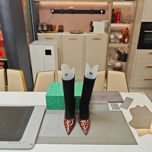 BALENCIAGA 25S POINTED-TOE HIGH HEELS 90 MM IN BLACK FABRIC AND LEOPARD PRINT CALFSKIN STYLE 1