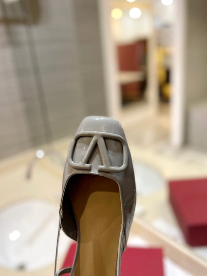 VALENTINO 26S SLINGBACK IN LIGHT GREY PATENT CALFSKIN
