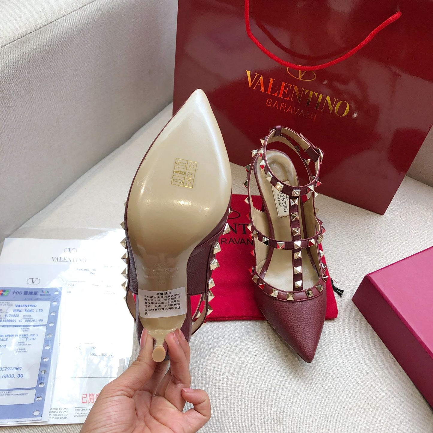 ROCKSTUD SANGRIA RED METALLIC CALFSKIN ANKLE STRAP HIGH SANDAL