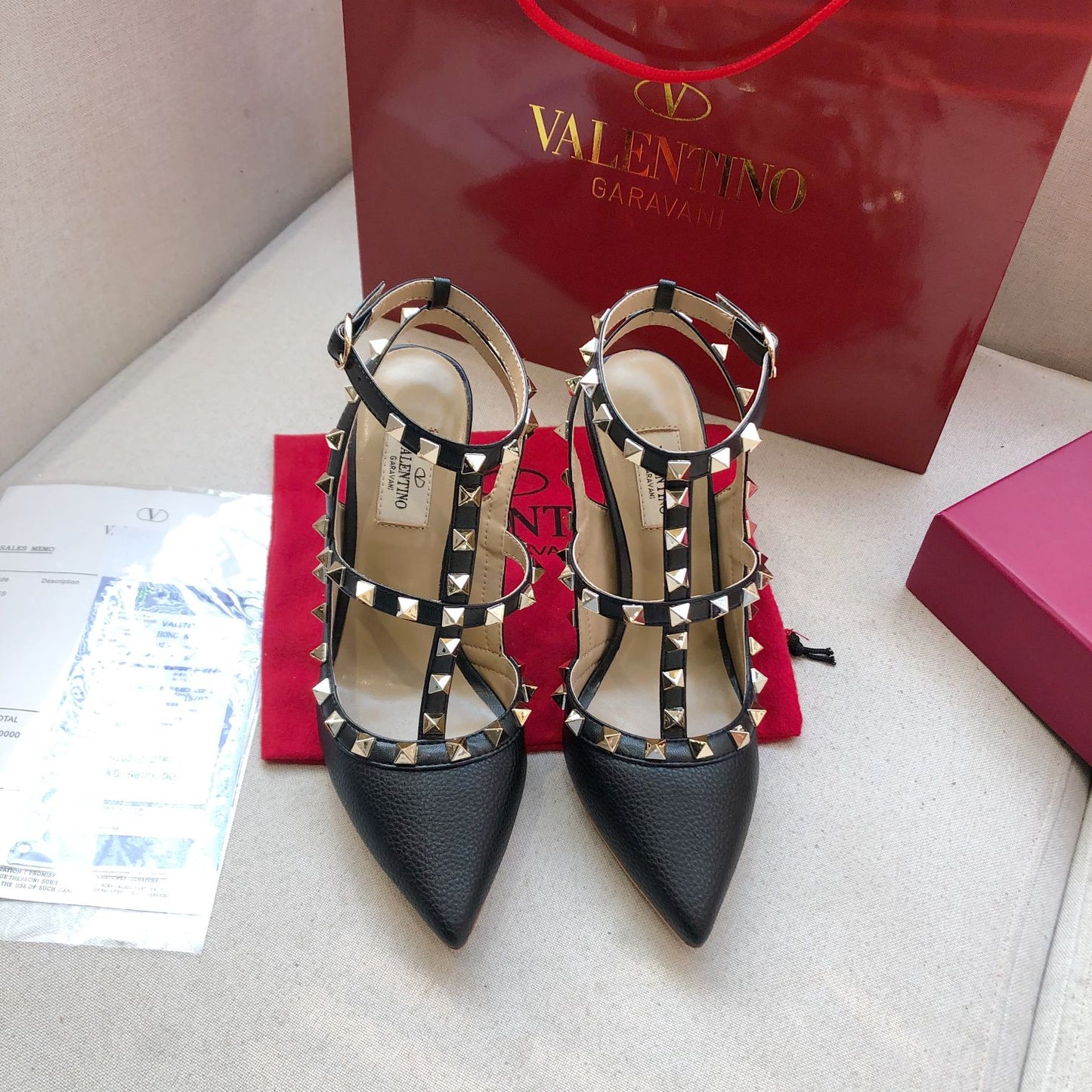 ROCKSTUD BLACK METALLIC CALFSKIN ANKLE STRAP HIGH SANDAL