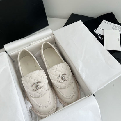 Moccasins White Quilted Calfskin Silver CC